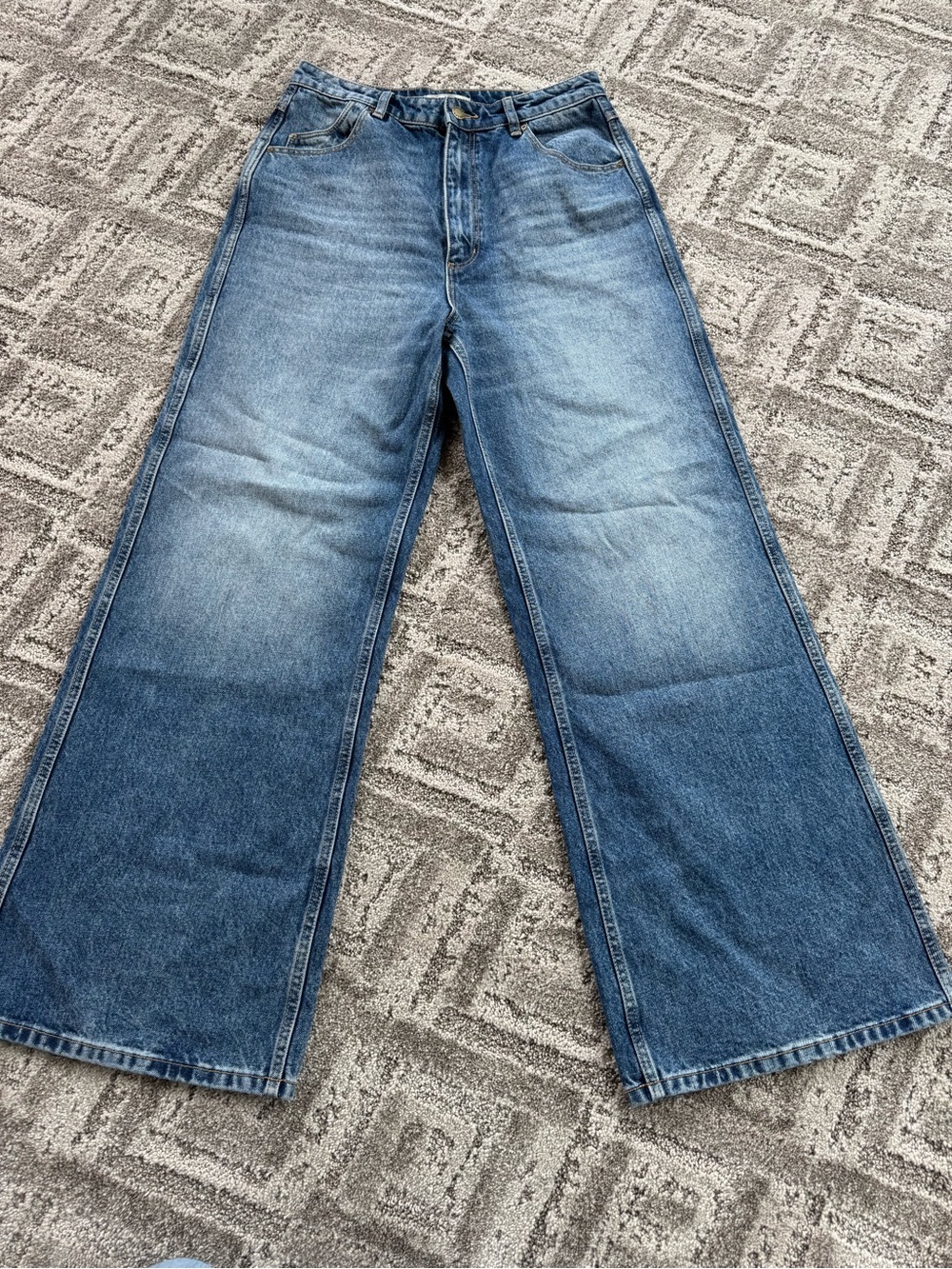 ROLLA’S Studio Flare Highrise Jeans - 30 inch inseam